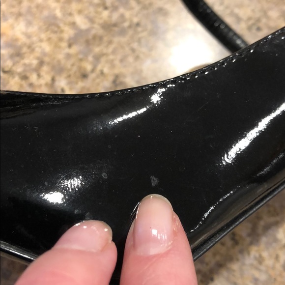 Tahari Black Peep Toe Heels Size 7.5 - Picture 6 of 16